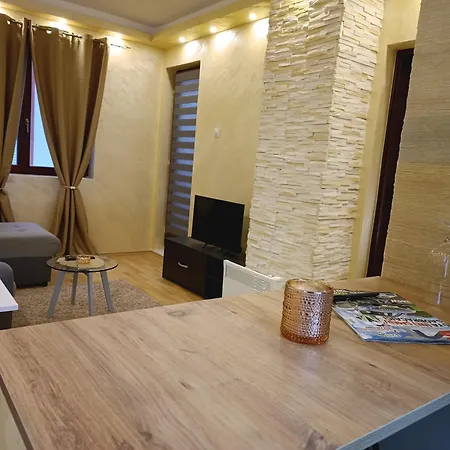 V&v Apartman *
