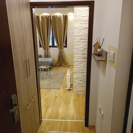 V&v Apartman Ni